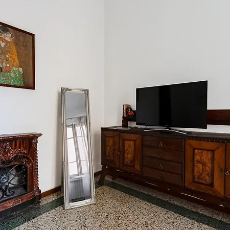 Elegante In Centro A